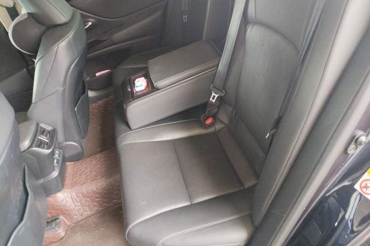 Used Lexus ES 2018 200 Luxury Edition China V Standard Left Rear Seat
