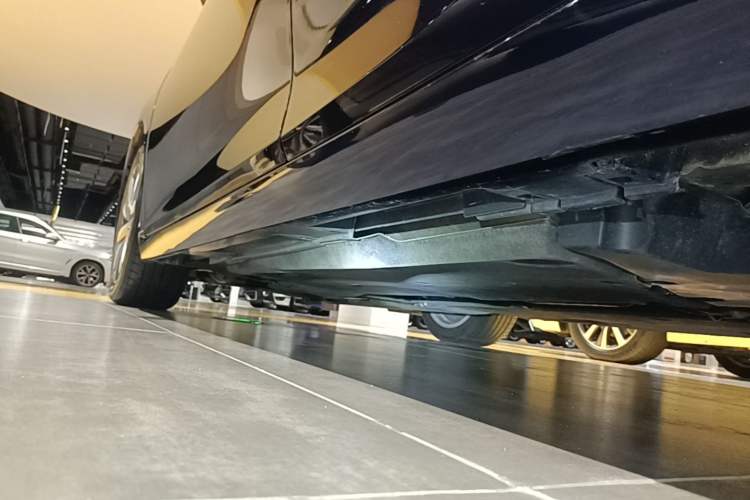 Used Lexus ES 2018 200 Excellence Edition China V Standard Left Side Sill