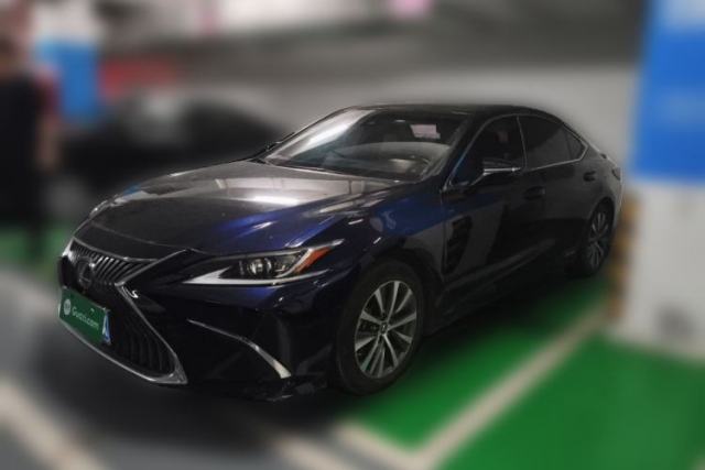 Used Lexus ES 2018 300h Premier Edition China VI Standard