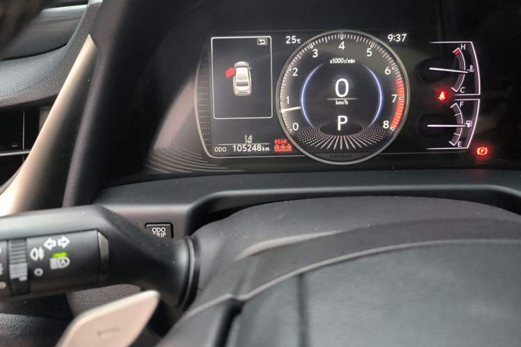 Used Lexus ES 2018 200 Excellence Edition China VI Standard Odometer Close Up