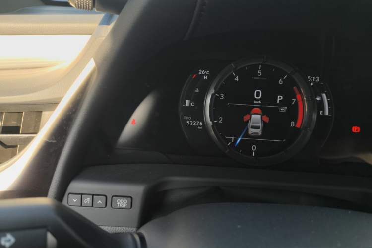 Used Lexus ES 2018 260 F SPORT China VI Odometer Close Up