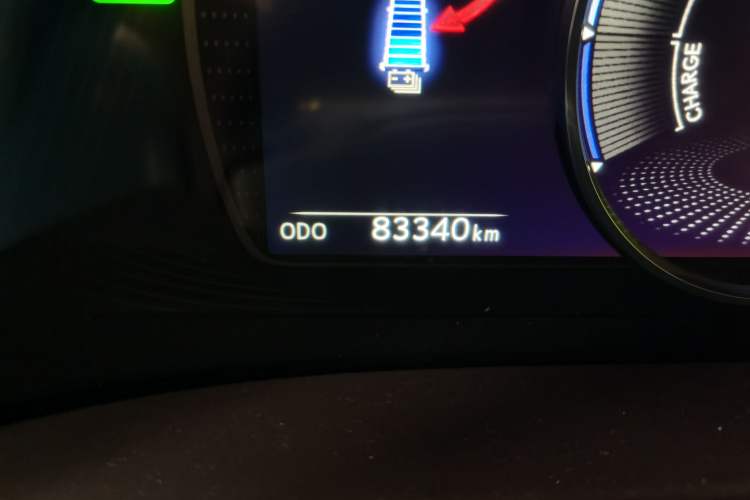 Used Lexus ES 2018 300h Premium Edition China VI Standard Odometer Close Up