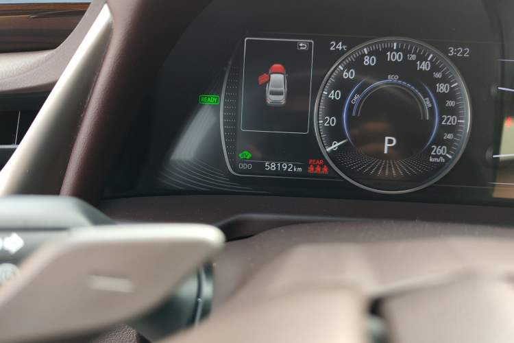 Used Lexus ES 2018 300h Executive Version China V Standard Odometer Close Up