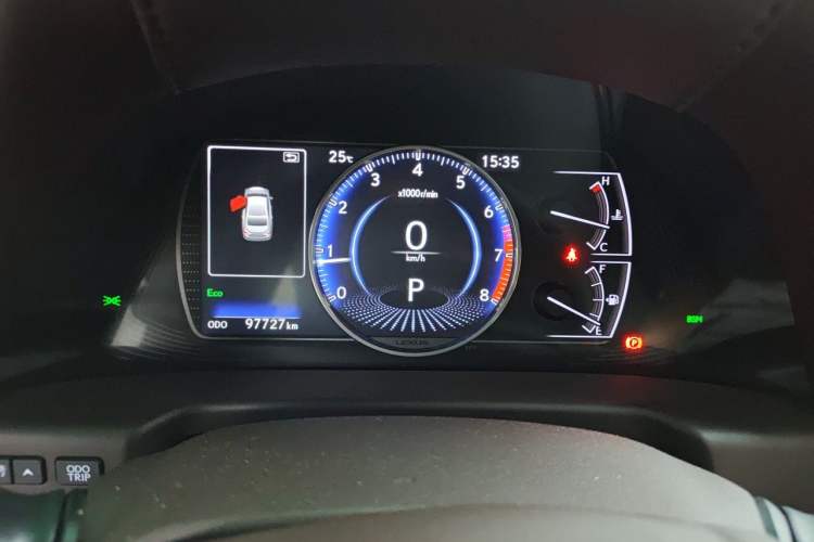 Used Lexus ES 2018 200 Luxury Edition China V Standard Odometer Close Up