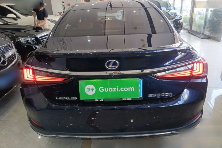 Used Lexus ES 2018 300h Premier Edition China VI Standard Rear