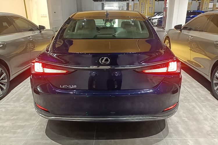 Used Lexus ES 2018 200 Excellence Edition China V Standard Rear