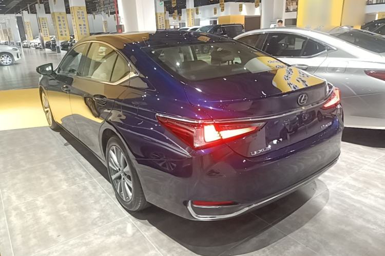 Used Lexus ES 2018 200 Excellence Edition China V Standard Rear Left 45 Deg
