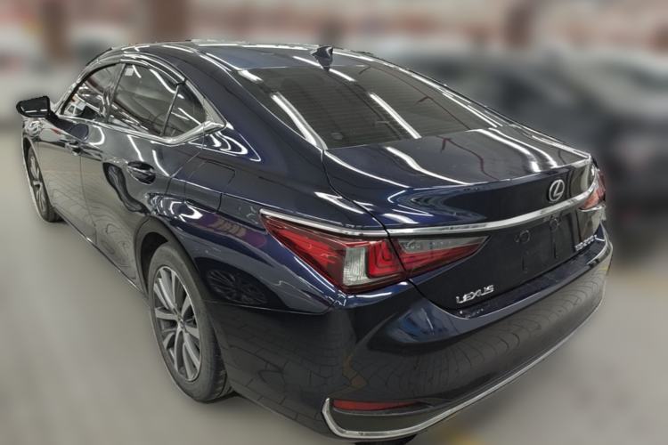 Used Lexus ES 2018 200 Excellence Edition China V Standard Rear Left 45 Deg