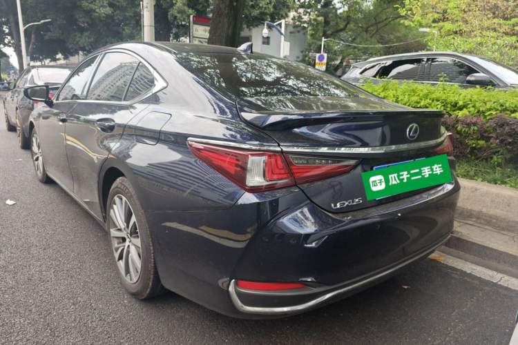 Used Lexus ES 2018 300h Premier Edition China VI Standard Rear Left 45 Deg