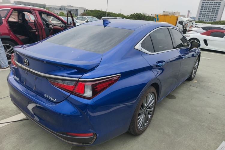 Used Lexus ES 2018 260 Excellence Edition China VI Standard Rear Right 45 Deg