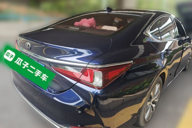 Used Lexus ES 2018 200 Excellence Edition China VI Standard Rear Right 45 Deg