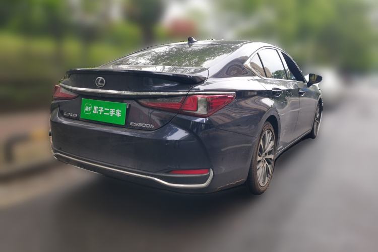 Used Lexus ES 2018 300h Premium Edition China VI Standard Rear Right 45 Deg