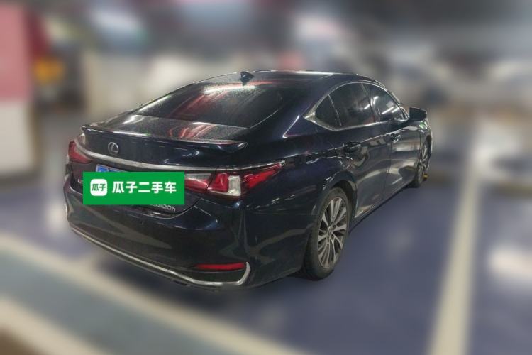 Used Lexus ES 2018 300h Premium Edition China V Standard Rear Right 45 Deg
