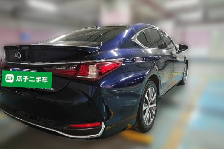 Used Lexus ES 2018 300h Premier Edition China V Standard Rear Right 45 Deg