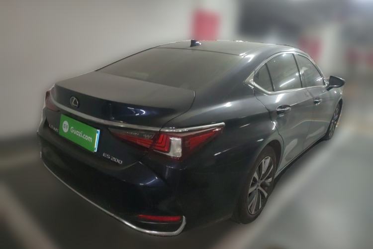 Used Lexus ES 2018 200 Excellence Edition China V Standard Rear Right 45 Deg