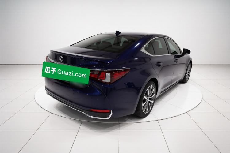 Used Lexus ES 2018 300h Premier Edition China VI Standard Rear Right 45 Deg