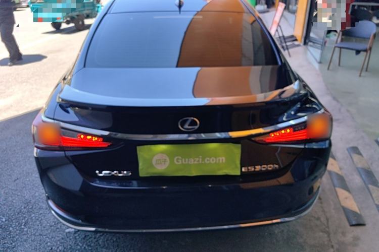 Used Lexus ES 2018 300h Premium Edition China VI Standard Rear