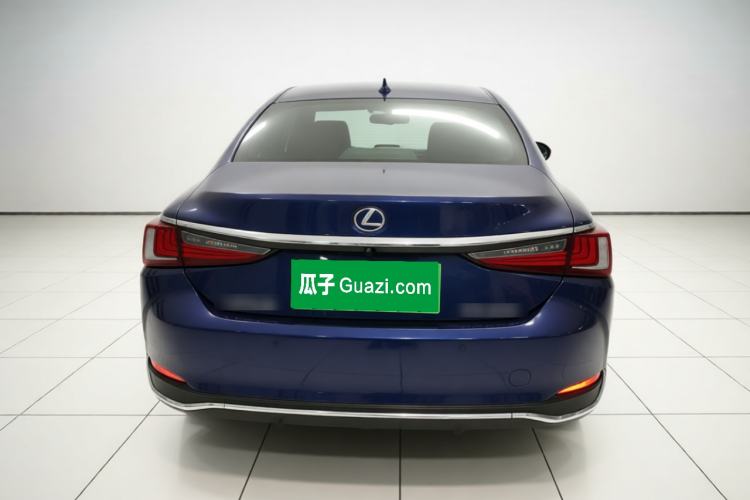 Used Lexus ES 2018 200 Excellence Edition China V Standard Rear