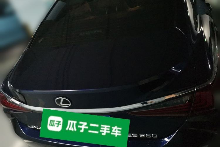 Used Lexus ES 2018 260 Excellence Edition China V Standard Rear