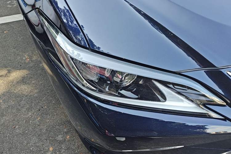 Used Lexus ES 2018 200 Excellence Edition China V Standard Right Front Headlight