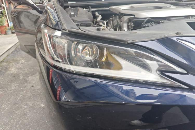 Used Lexus ES 2018 200 Luxury Edition China VI Right Front Headlight