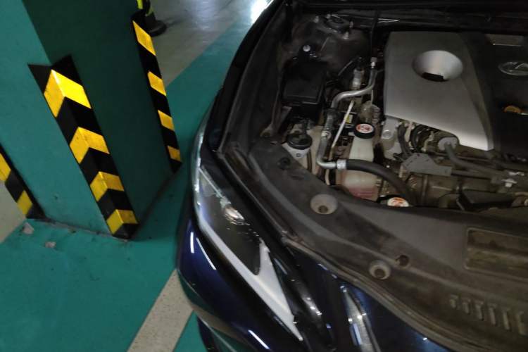 Used Lexus ES 2018 300h Premier Edition China VI Standard Right Front Headlight