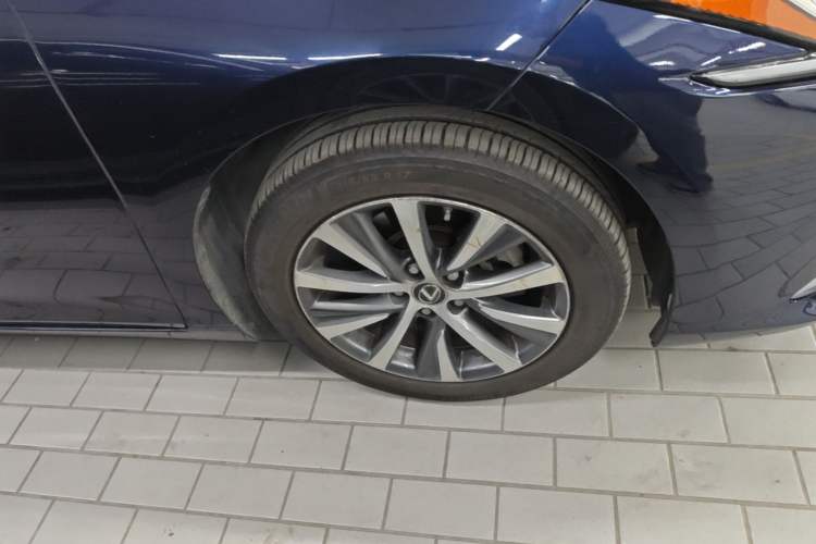 Used Lexus ES 2018 200 Excellence Edition China V Standard Right Front Wheel Hub