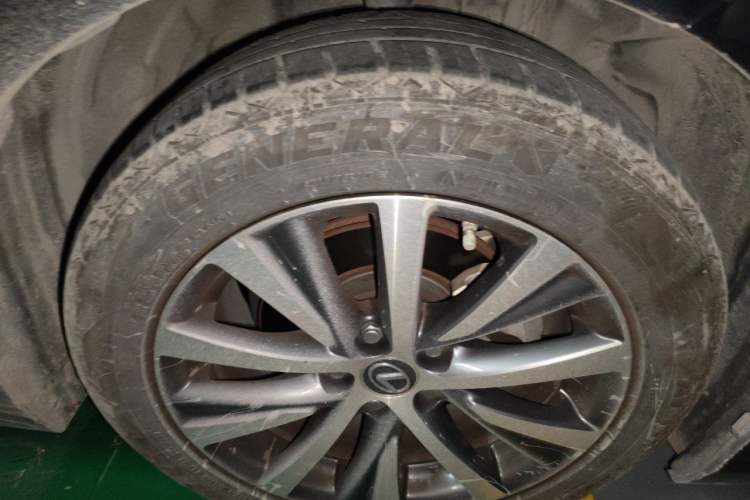 Used Lexus ES 2018 200 Excellence Edition China V Standard Right Front Wheel Hub