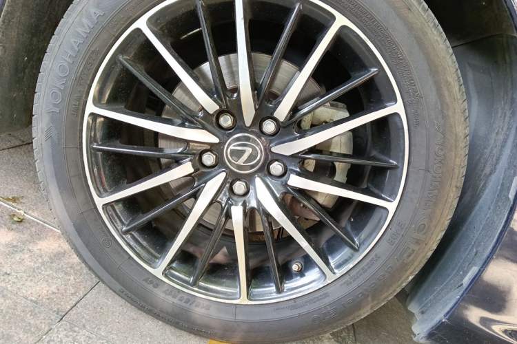 Used Lexus ES 2018 200 Excellence Edition China V Standard Right Front Wheel Hub