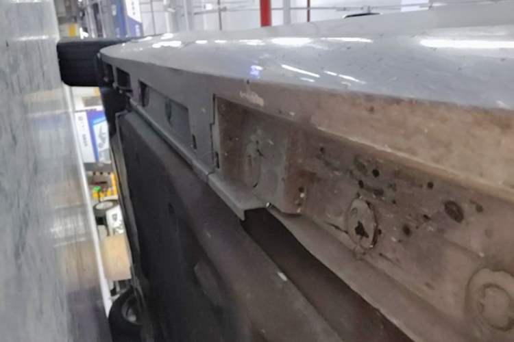 Used Lexus ES 2018 300h Premier Edition China VI Standard Right Side Sill