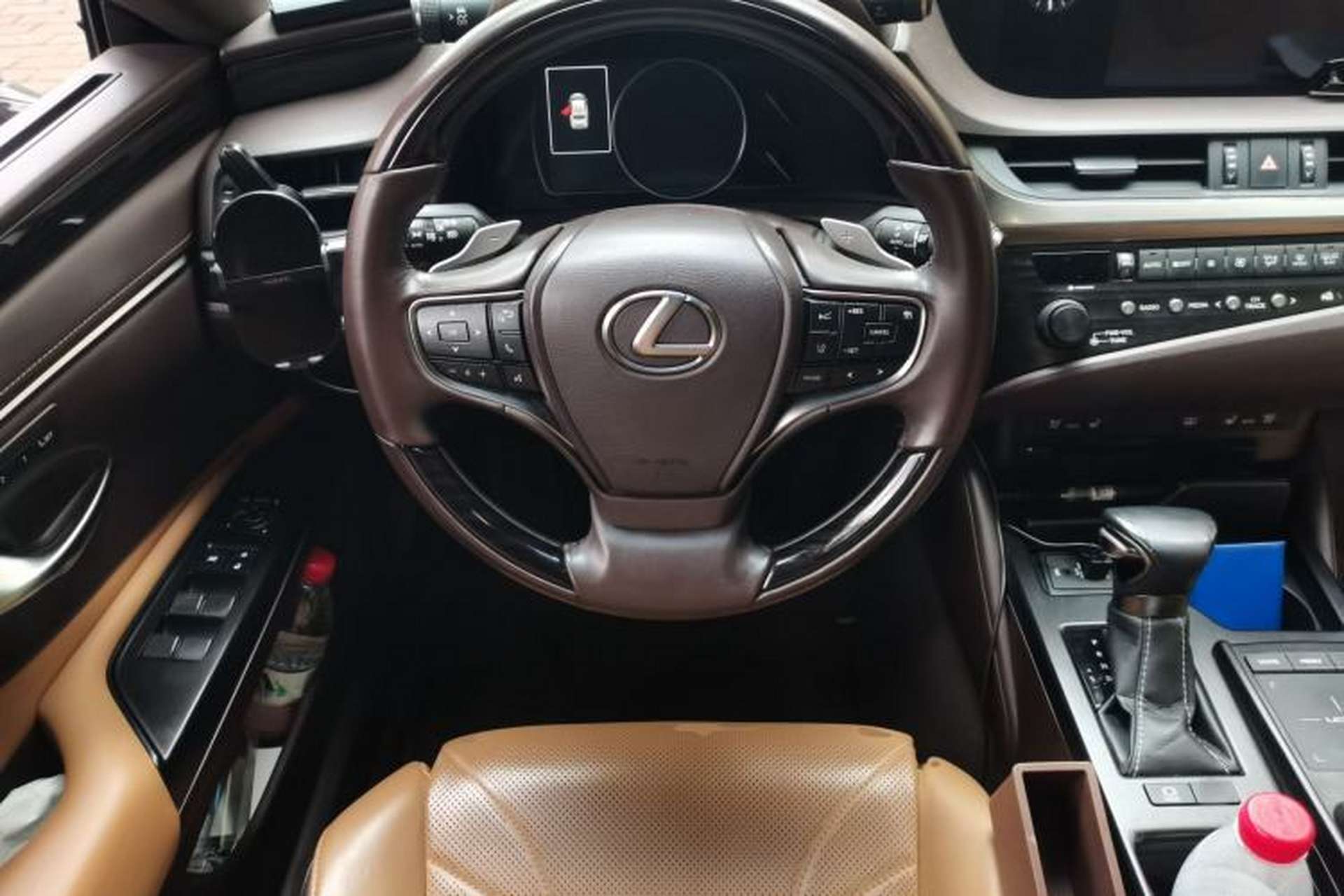 Used Lexus ES 2018 300h Premium Edition China VI Standard Steering Wheel