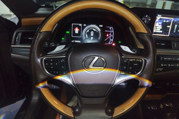 Used Lexus ES 2018 300h Premium Edition China V Standard Steering Wheel