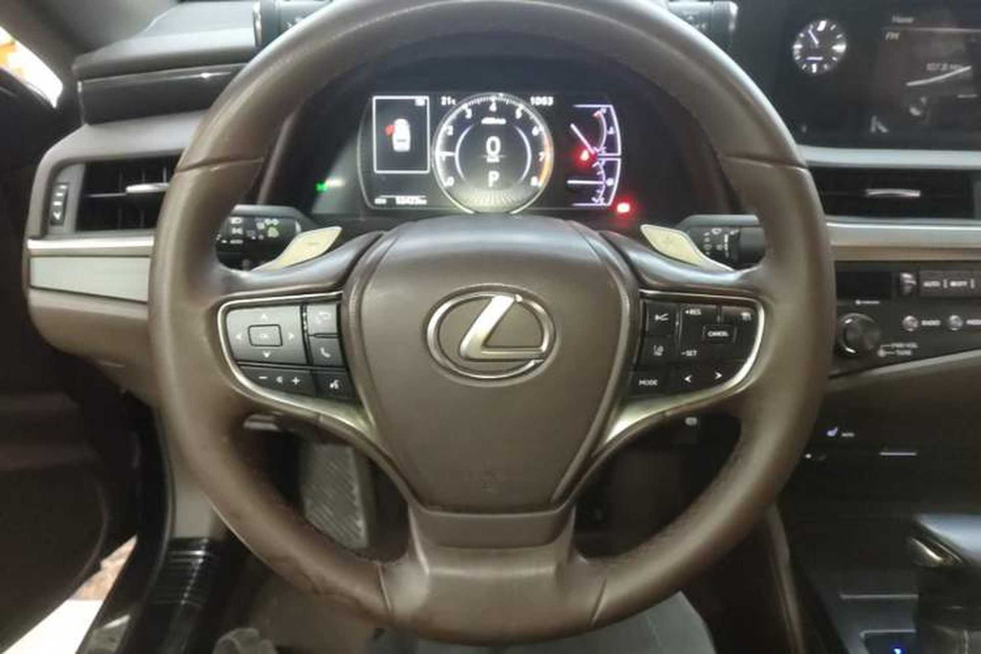 Used Lexus ES 2018 200 Excellence Edition China V Standard Steering Wheel