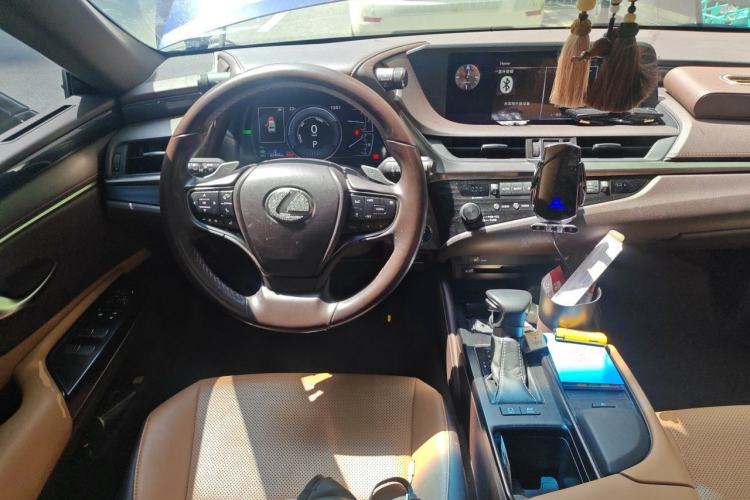 Used Lexus ES 2018 300h Premier Edition China V Standard Steering Wheel