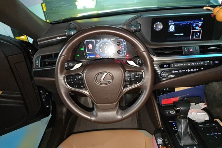 Used Lexus ES 2018 300h Premier Edition China V Standard Steering Wheel