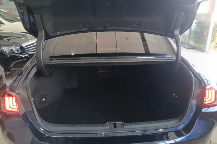 Used Lexus ES 2018 300h Premier Edition China VI Standard Trunk