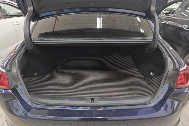 Used Lexus ES 2018 200 Excellence Edition China V Standard Trunk