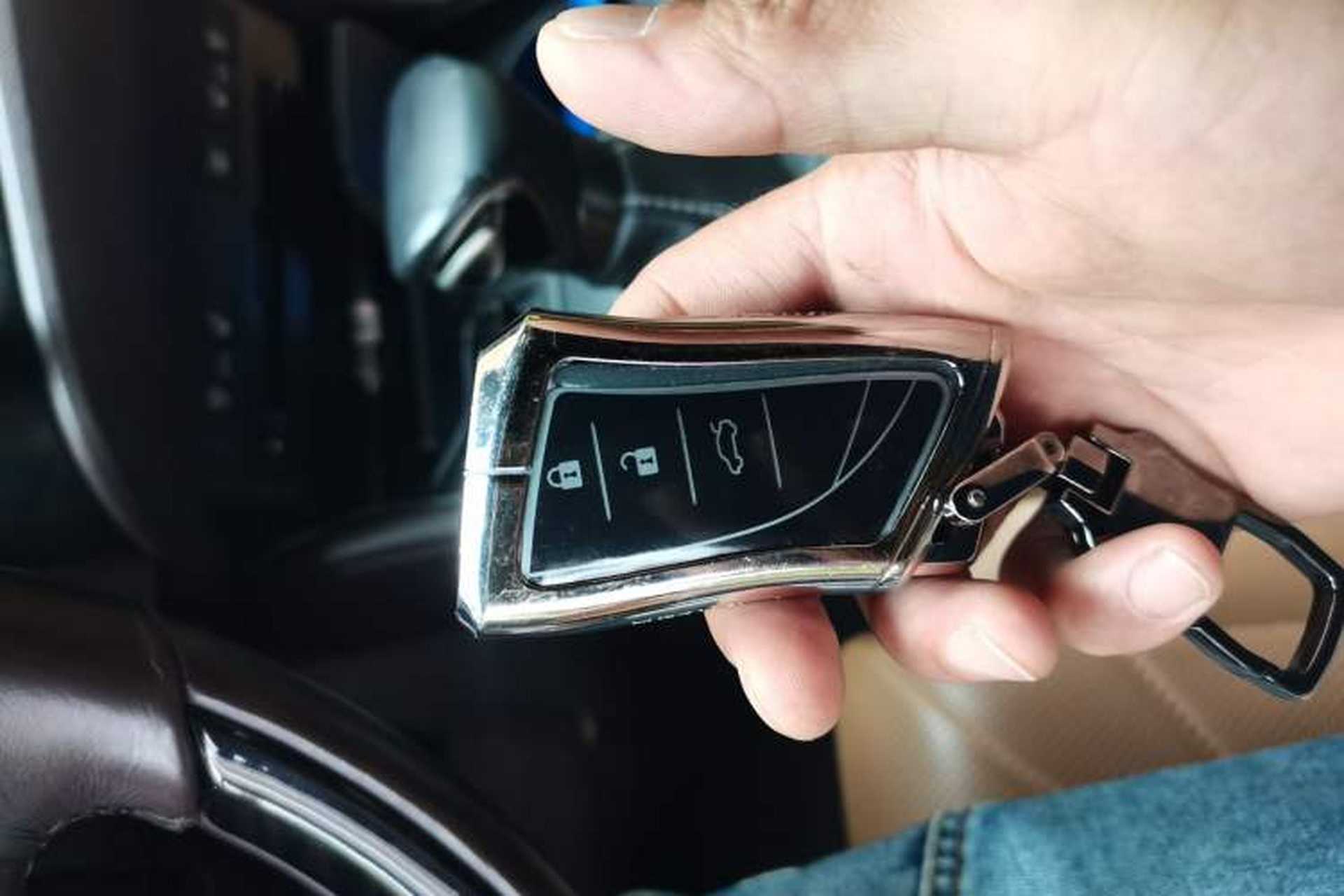 Used Lexus ES 2018 300h Premium Edition China VI Standard Vehicle Key