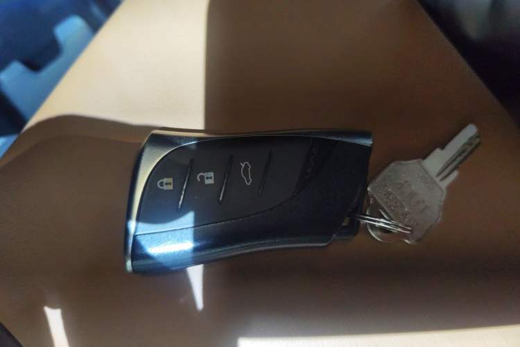Used Lexus ES 2018 300h Premium Edition China V Standard Vehicle Key