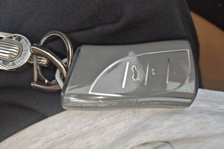 Used Lexus ES 2018 200 Luxury Edition China VI Vehicle Key
