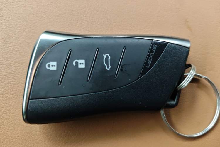 Used Lexus ES 2018 200 Luxury Edition China V Standard Vehicle Key