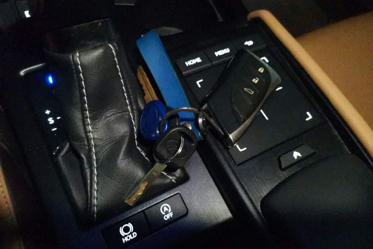 Used Lexus ES 2018 260 Excellence Edition China V Standard Vehicle Key