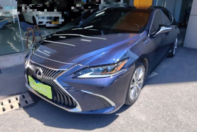 Used Lexus ES 2018 300h Premium Edition China VI Standard