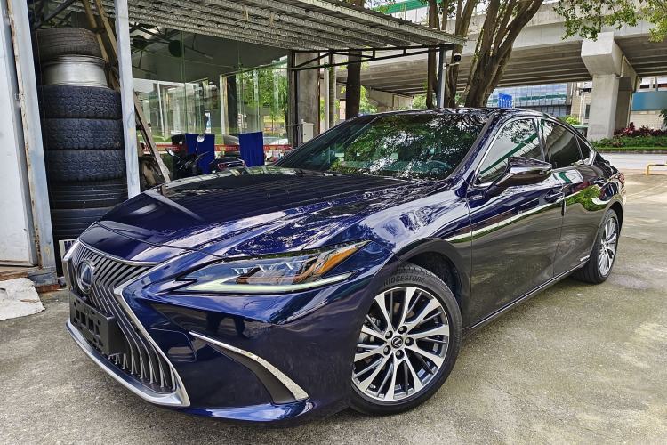 Used Lexus ES 2018 300h Premium Edition China VI Standard Guazi used car, China used car export, Used car for sale, Used cars, Cheapest cars for sale
