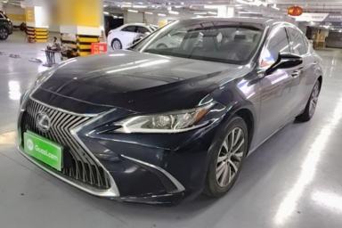 Used Lexus ES 2018 300h Premier Edition China VI Standard