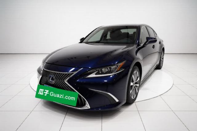 Gebrauchter Lexus ES 2018 300h Premier Edition China VI Standard