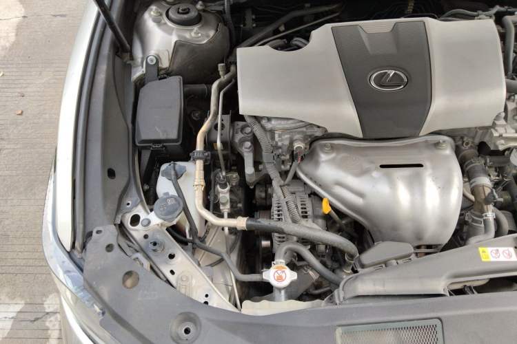 Used Lexus ES 2018 200 Excellence Edition China VI Standard Engine Bay Right