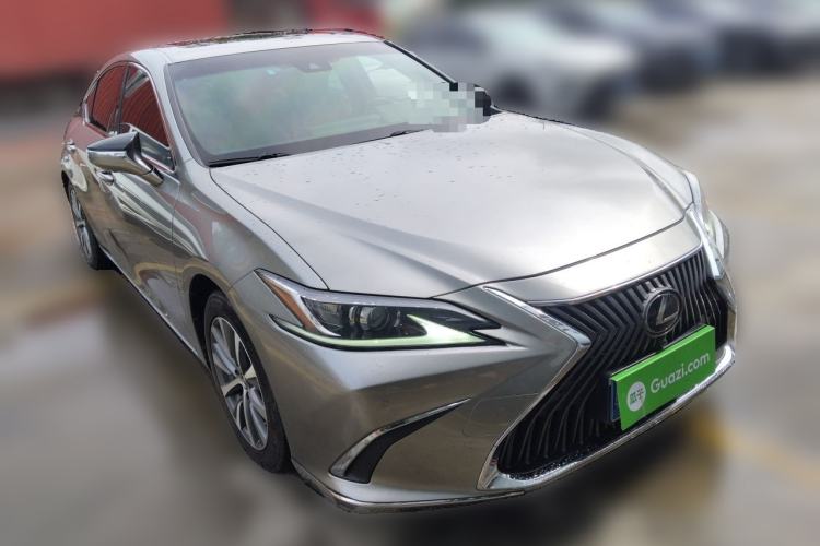 Used Lexus ES 2018 200 Excellence Edition China VI Standard Front Right 45 Deg
