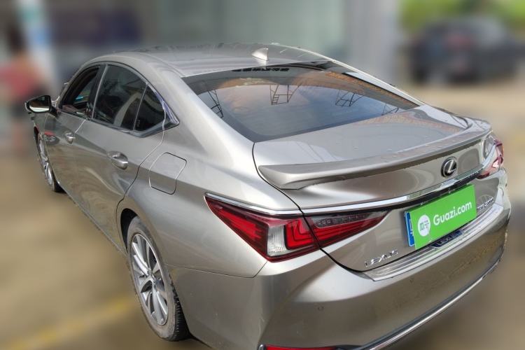 Used Lexus ES 2018 200 Excellence Edition China VI Standard Rear Left 45 Deg
