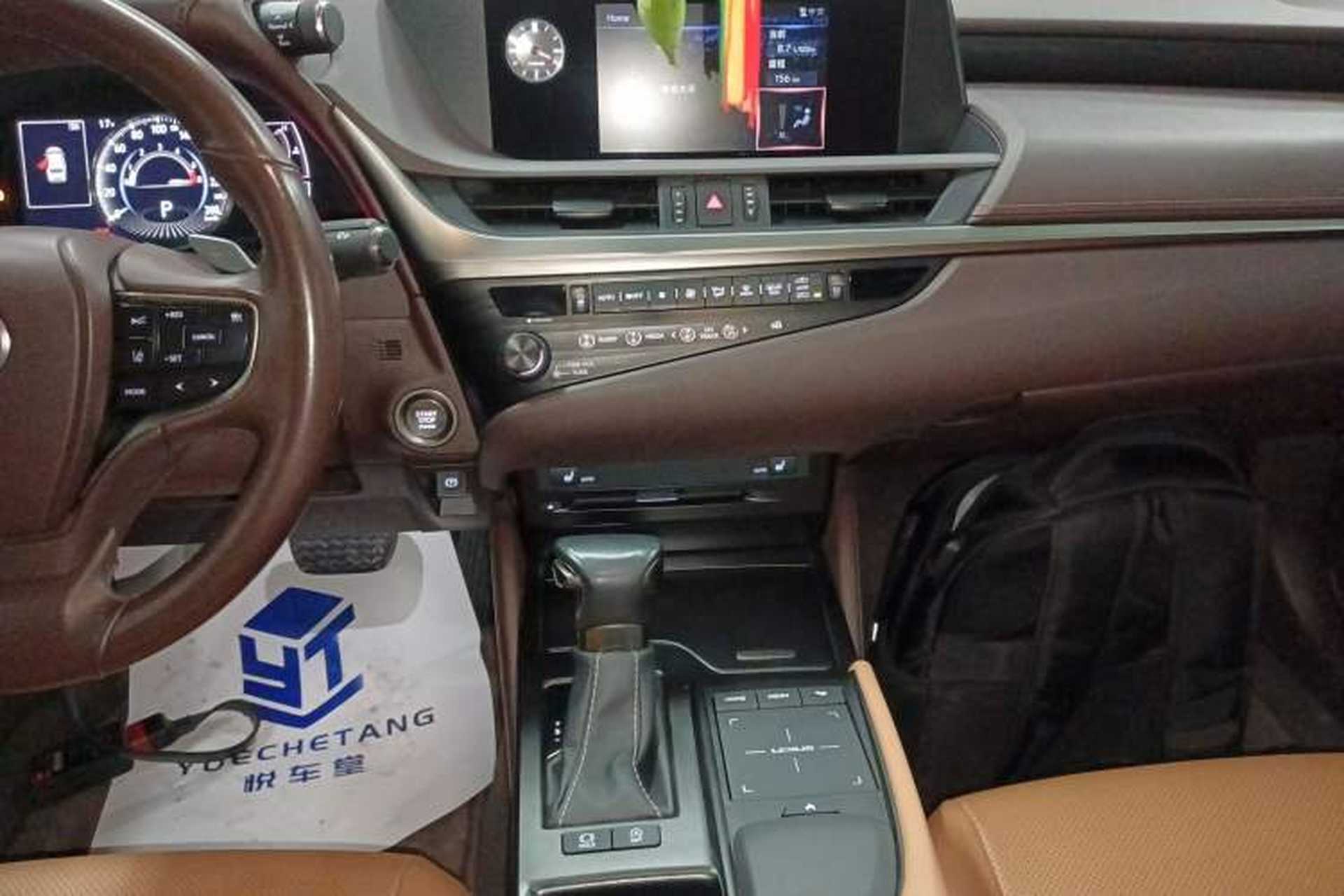 Used Lexus ES 2018 200 Excellence Edition China V Standard Audio And AC Panel